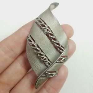 Vintage Retro Modern Design Silver Tone Brooch, Retro 60s 70s Style Design Pin